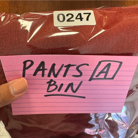 Woolrich Red Corduroy Pants Women’s Size 8 Mid Rise Straight Leg Cotton Blend - Picture 11 of 12